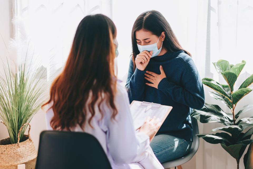 Batuk dan Flu Bisa Berlanjut Jadi Pneumonia, Kapan Harus Waspada?