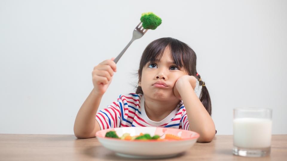 Drama Anak Susah Makan Setelah Lebaran, Benarkah Akibat Kelebihan Gula?