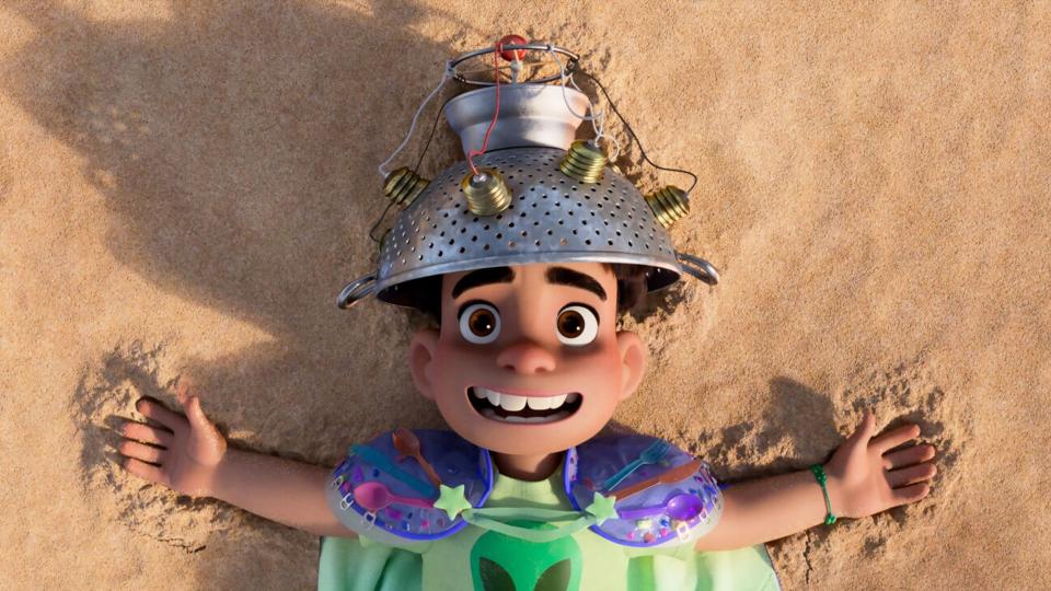 Liburan Sekolah, Anak Bosan Terus? Film Disney Elio Bisa Jadi Obatnya!